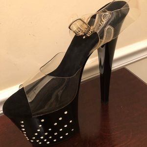 Pleasers Starburst Platform Shoes